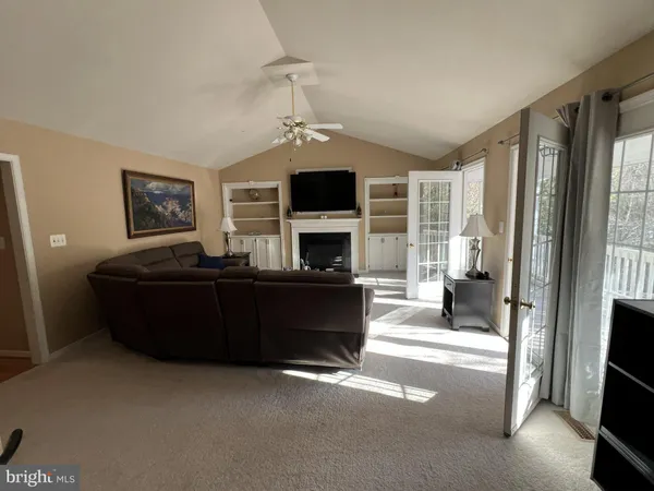 $3,200 | 162 Bush Hill Court, Fredericksburg, VA 22405