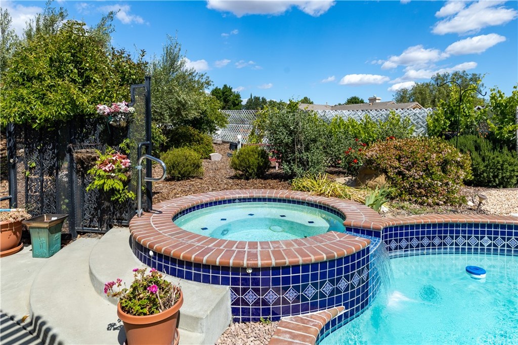 1612 Via Flora Paso Robles, CA 93446 - Photo 26 of 35 a view of a jacuzzi with swimming pool