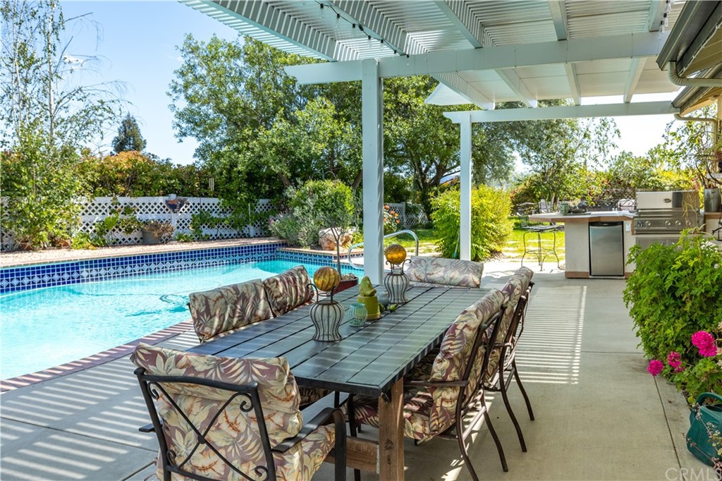 1612 Via Flora Paso Robles, CA 93446 - Photo 27 of 35 a view of an outdoor seating area