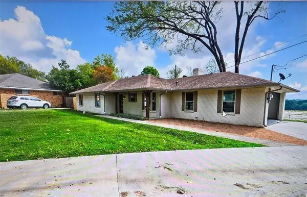 $324,999 | 1116 Southwood Drive, DeSoto, TX 75115