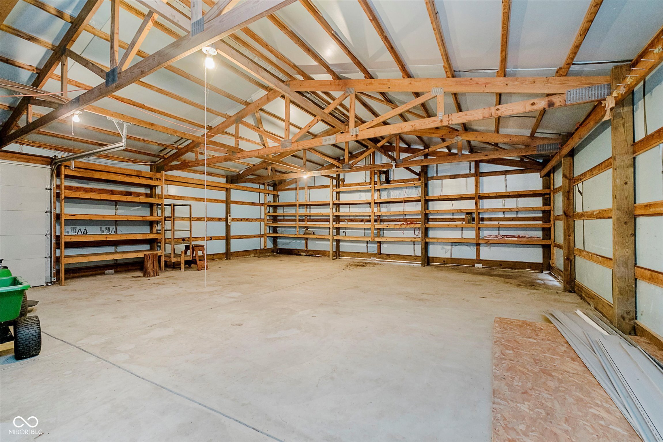 17815 Joliet Road Sheridan, IN 46069 - Photo 3 of 26