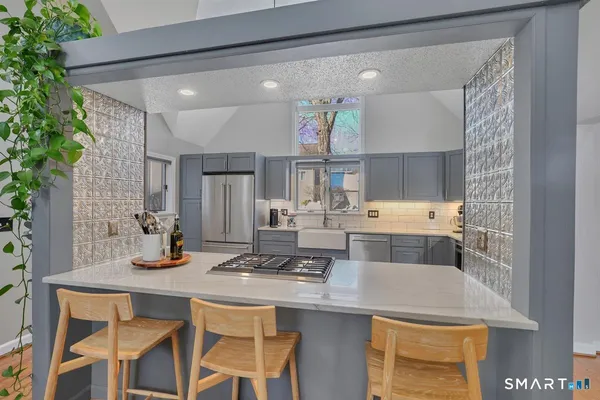 $490,000 | 41 Timberwood Road, Unit 41, West Hartford, CT 06117