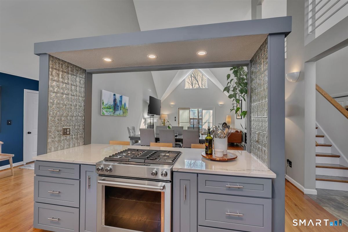 41 Timberwood Road, Unit 41 West Hartford, CT 06117 - Photo 16 of 33