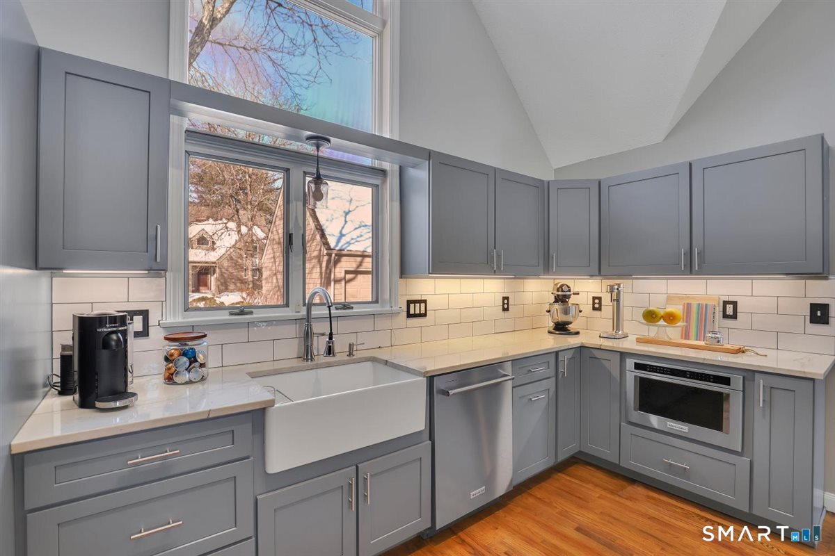 41 Timberwood Road, Unit 41 West Hartford, CT 06117 - Photo 18 of 33