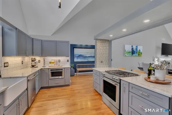 $490,000 | 41 Timberwood Road, Unit 41, West Hartford, CT 06117