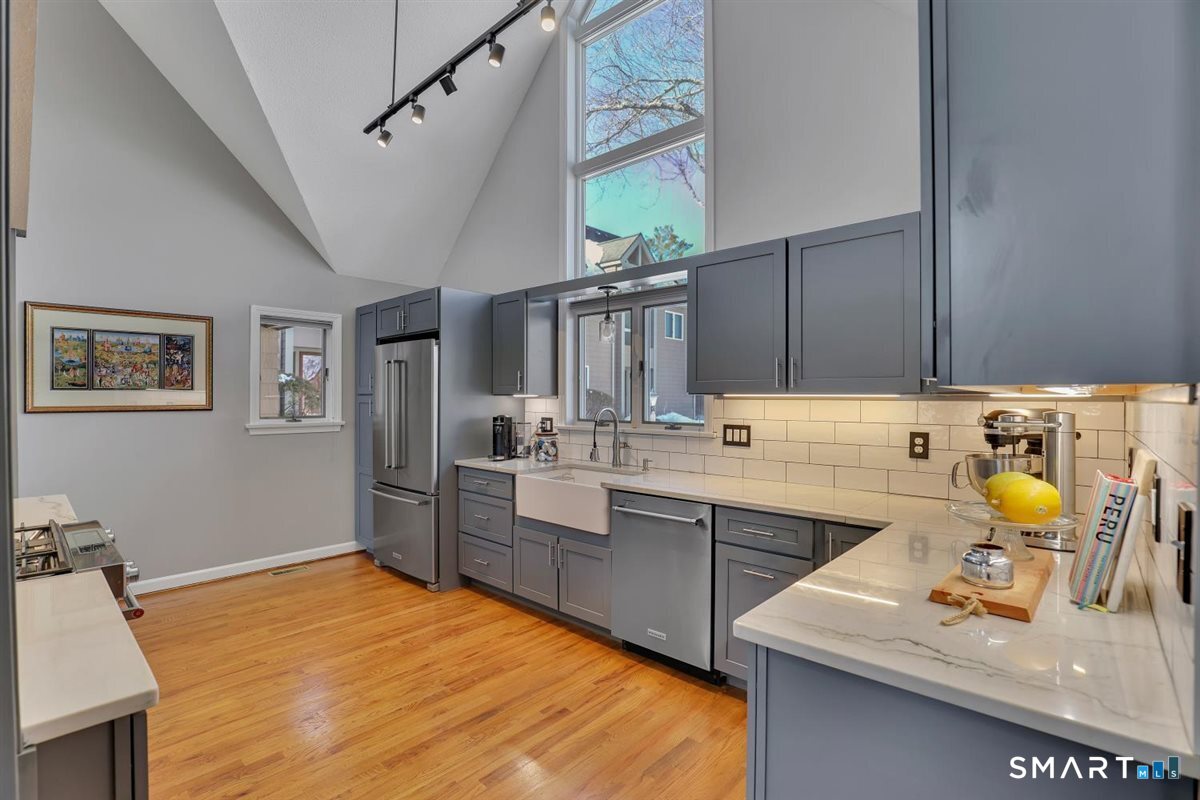 41 Timberwood Road, Unit 41 West Hartford, CT 06117 - Photo 22 of 33