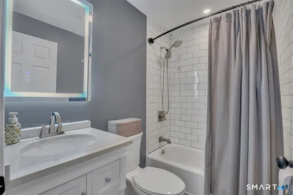 $490,000 | 41 Timberwood Road, Unit 41, West Hartford, CT 06117