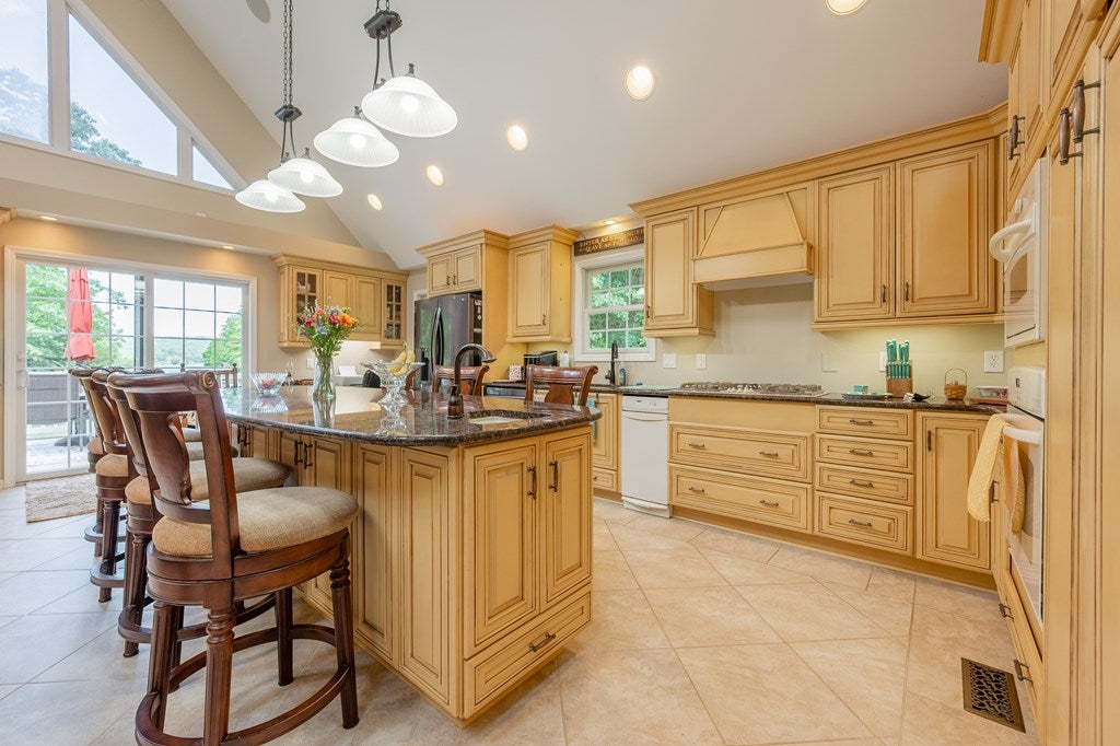 4138 Old Mill Road Pulaski, VA 24301 - Photo 15 of 74 Gallery Image 15