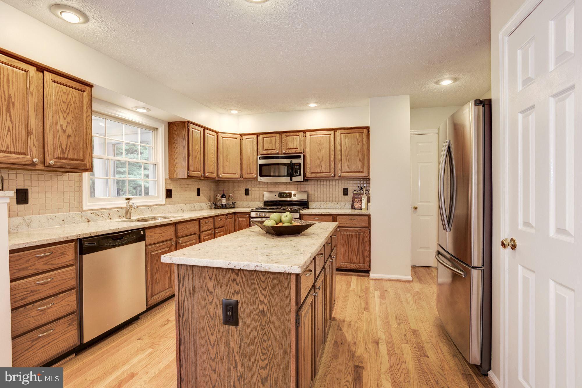 10273 Wetherburn Road Ellicott City, MD 21042 - Photo 8 of 28 Kitchen