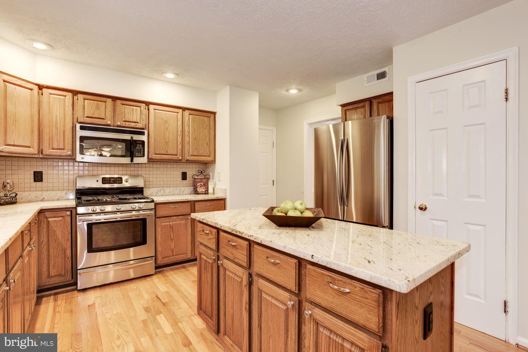 10273 Wetherburn Road Ellicott City, MD 21042 - Photo 10 of 28 Kitchen