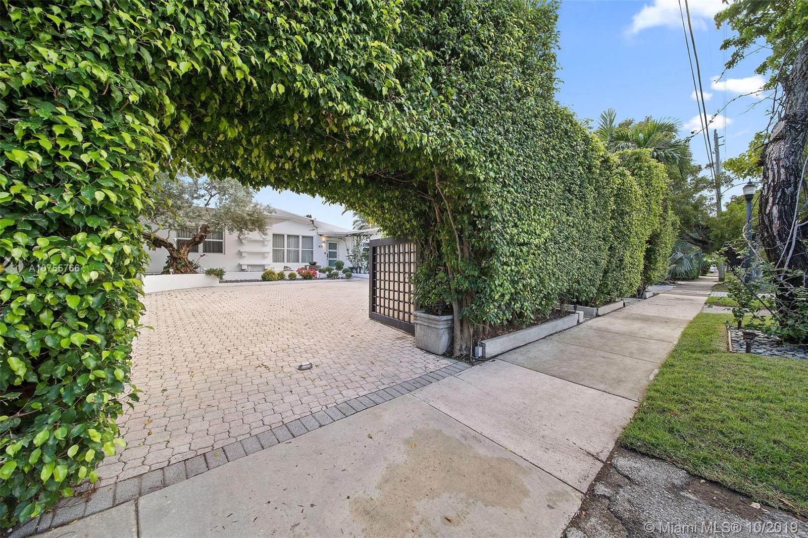 1670 Cleveland Road Miami Beach, FL 33141 - Photo 2 of 53