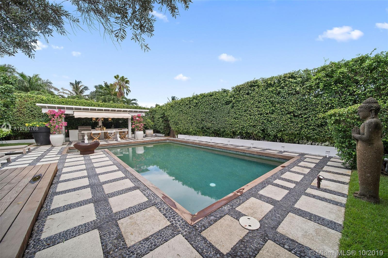 1670 Cleveland Road Miami Beach, FL 33141 - Photo 32 of 53