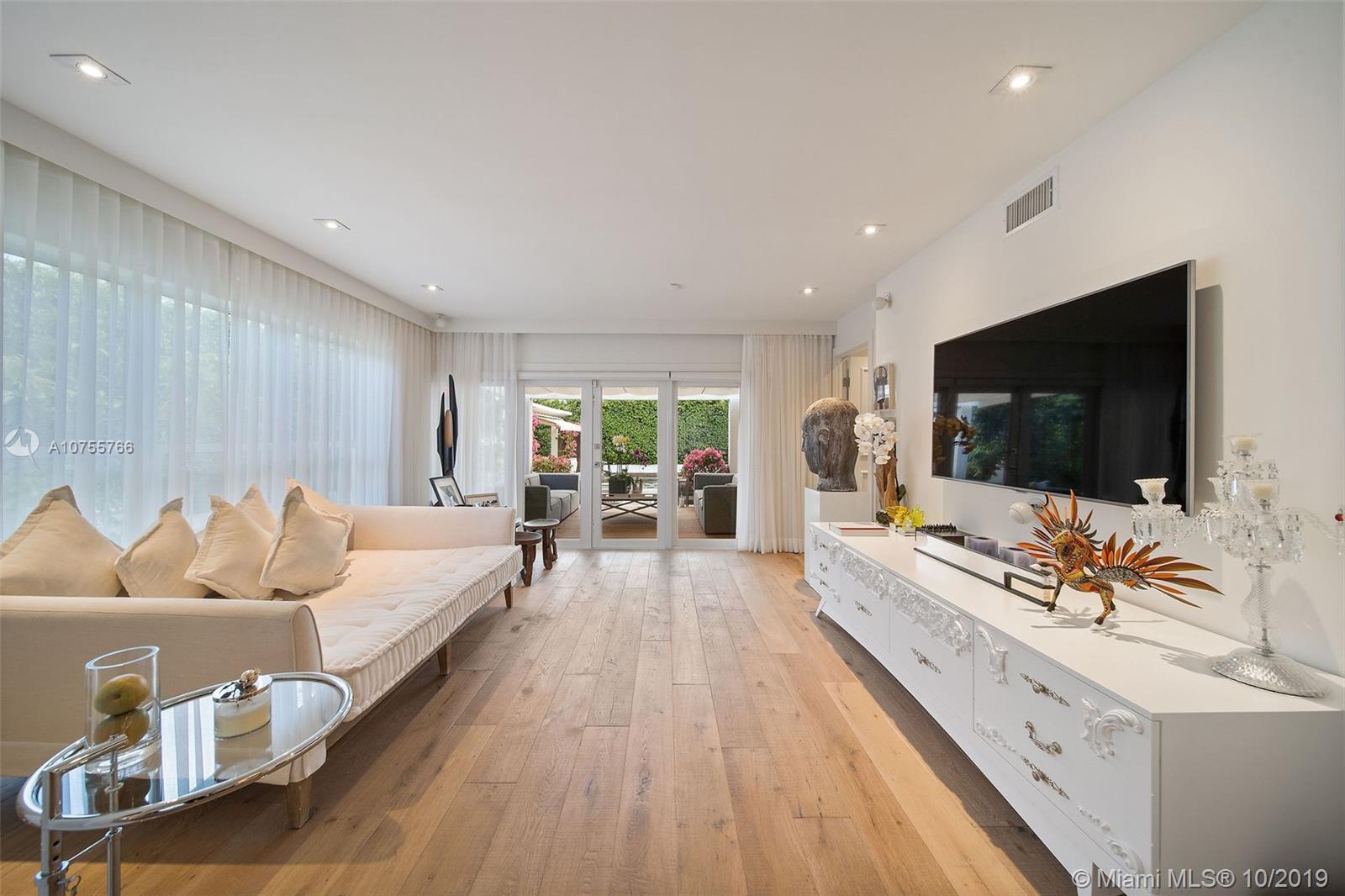 1670 Cleveland Road Miami Beach, FL 33141 - Photo 5 of 53
