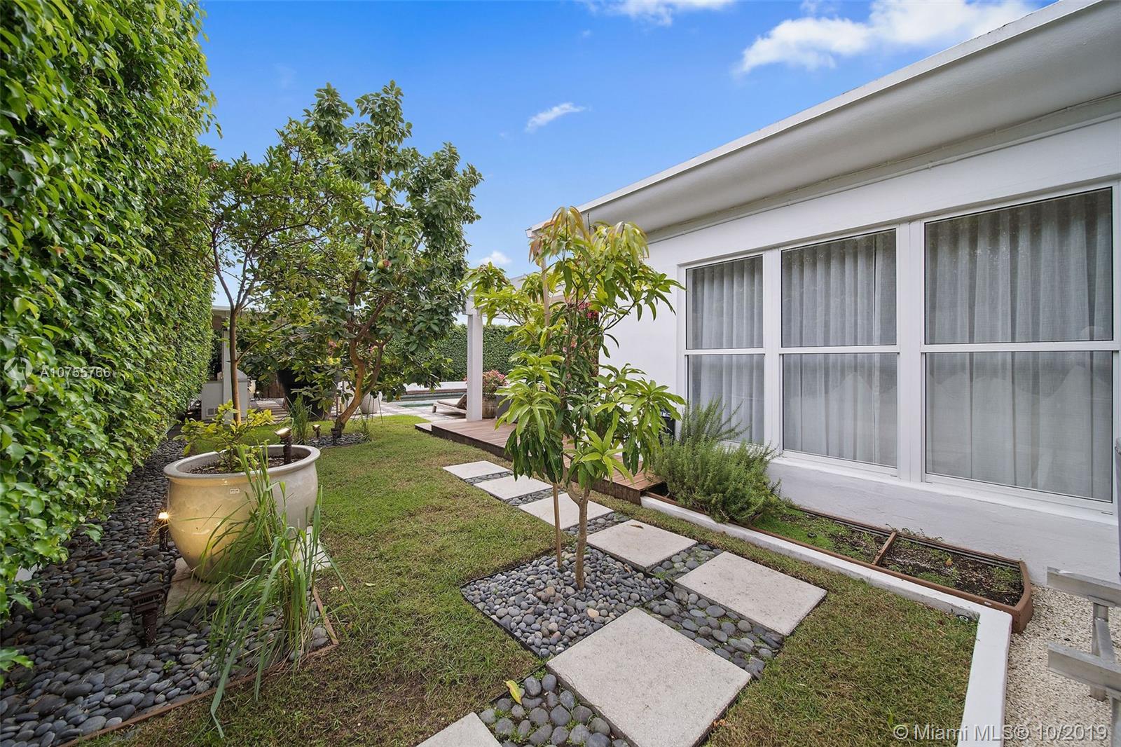 1670 Cleveland Road Miami Beach, FL 33141 - Photo 41 of 53