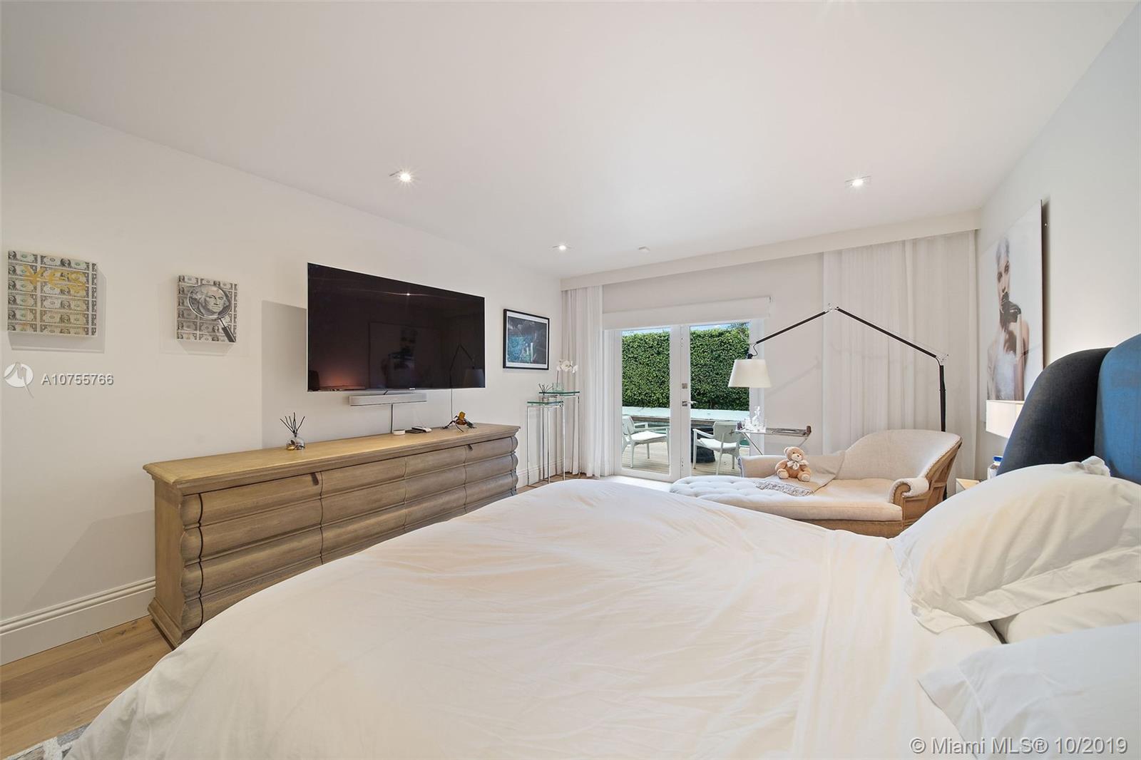 1670 Cleveland Road Miami Beach, FL 33141 - Photo 10 of 53