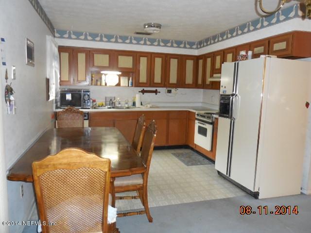 117 Carole Road Palatka, FL 32177 - Photo 7 of 10 kitchen