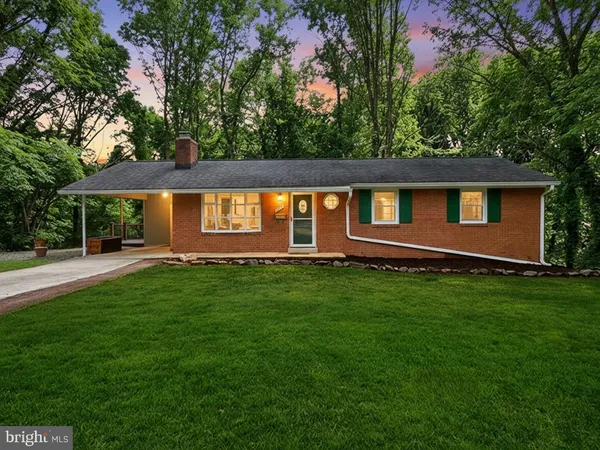 $784,000 | 5236 Ampthill Drive, Alexandria, VA 22312