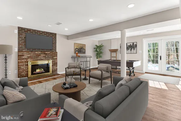 $784,000 | 5236 Ampthill Drive, Alexandria, VA 22312