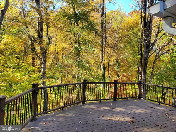 $784,000 | 5236 Ampthill Drive, Alexandria, VA 22312