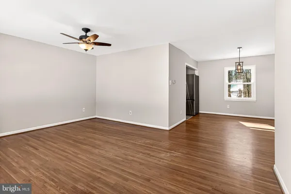 $784,000 | 5236 Ampthill Drive, Alexandria, VA 22312