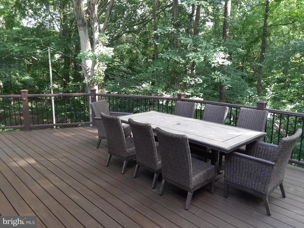 $784,000 | 5236 Ampthill Drive, Alexandria, VA 22312