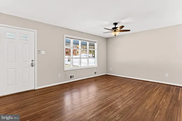 $784,000 | 5236 Ampthill Drive, Alexandria, VA 22312