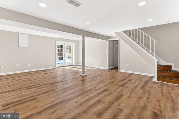 $784,000 | 5236 Ampthill Drive, Alexandria, VA 22312