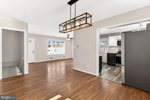 $784,000 | 5236 Ampthill Drive, Alexandria, VA 22312