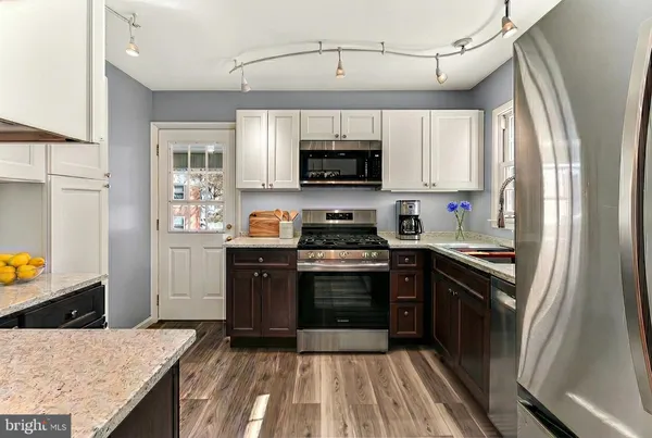 $784,000 | 5236 Ampthill Drive, Alexandria, VA 22312