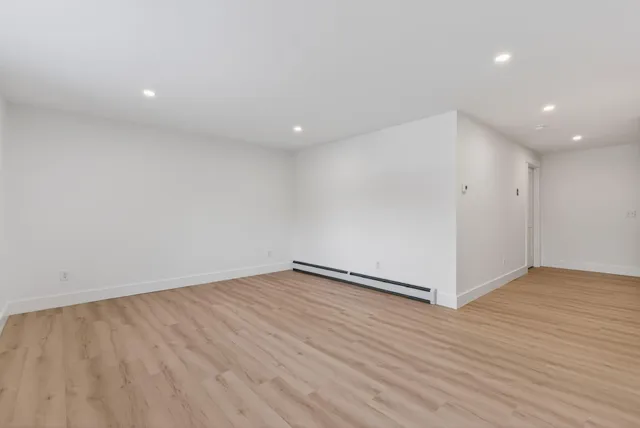 $449,000 | 33 Arrowhead Lane, Limerick, ME 04048