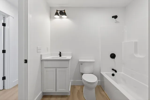 $449,000 | 33 Arrowhead Lane, Limerick, ME 04048