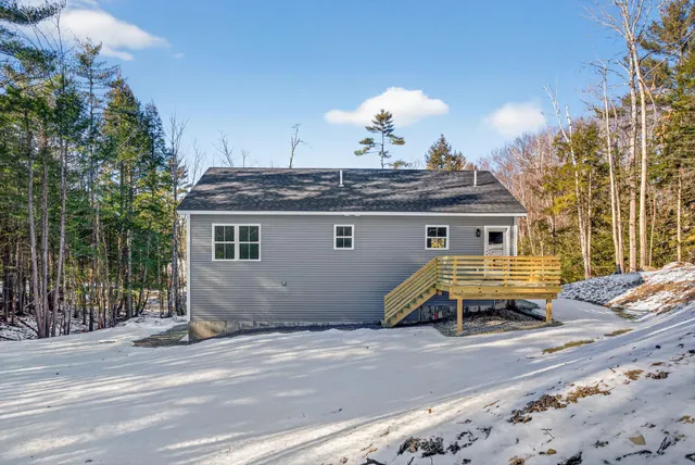 $449,000 | 33 Arrowhead Lane, Limerick, ME 04048