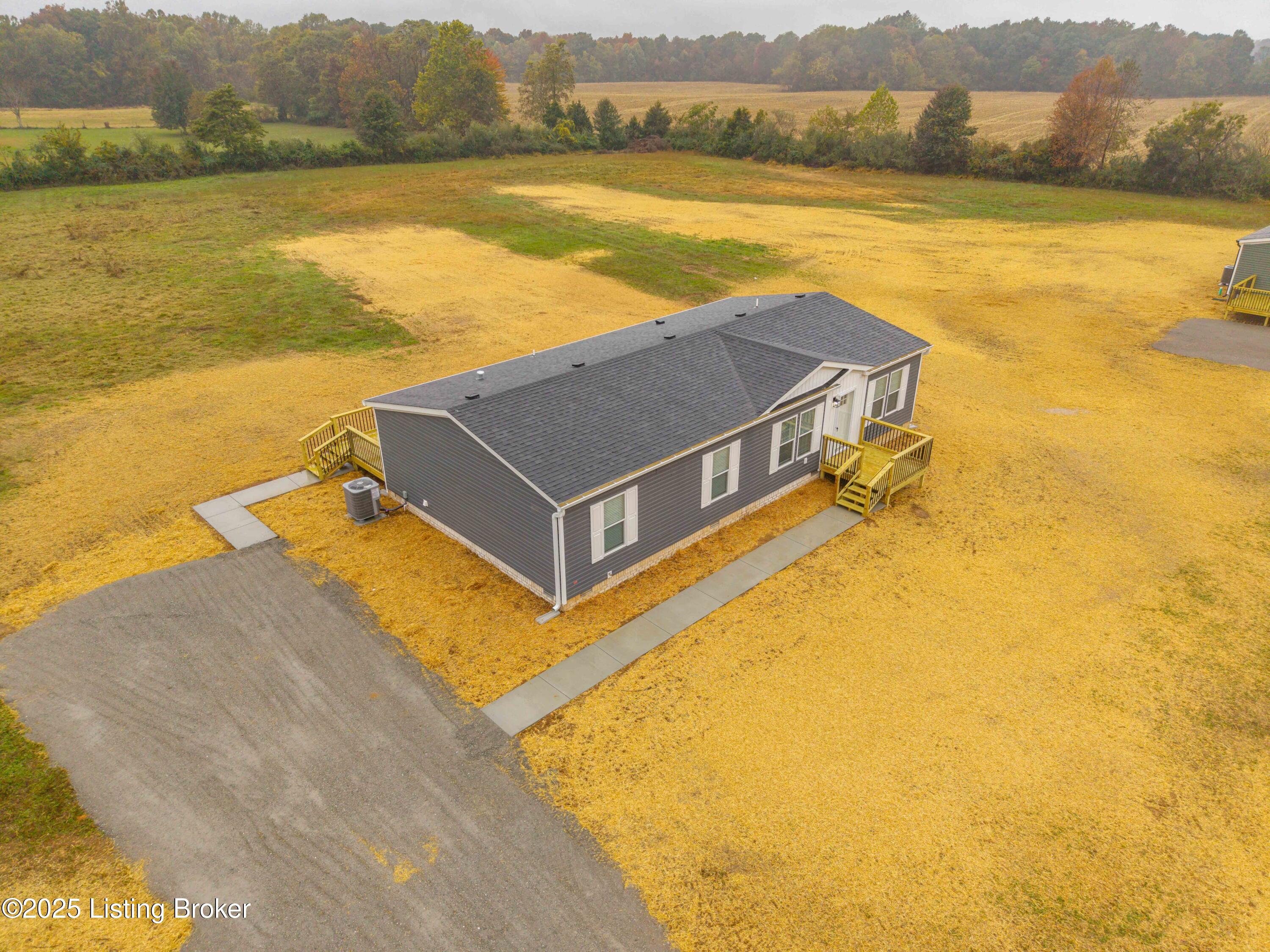 1227 Stovall Road Elizabethtown, KY 42701 - Photo 7 of 40 DJI_20251027135243_0020_D