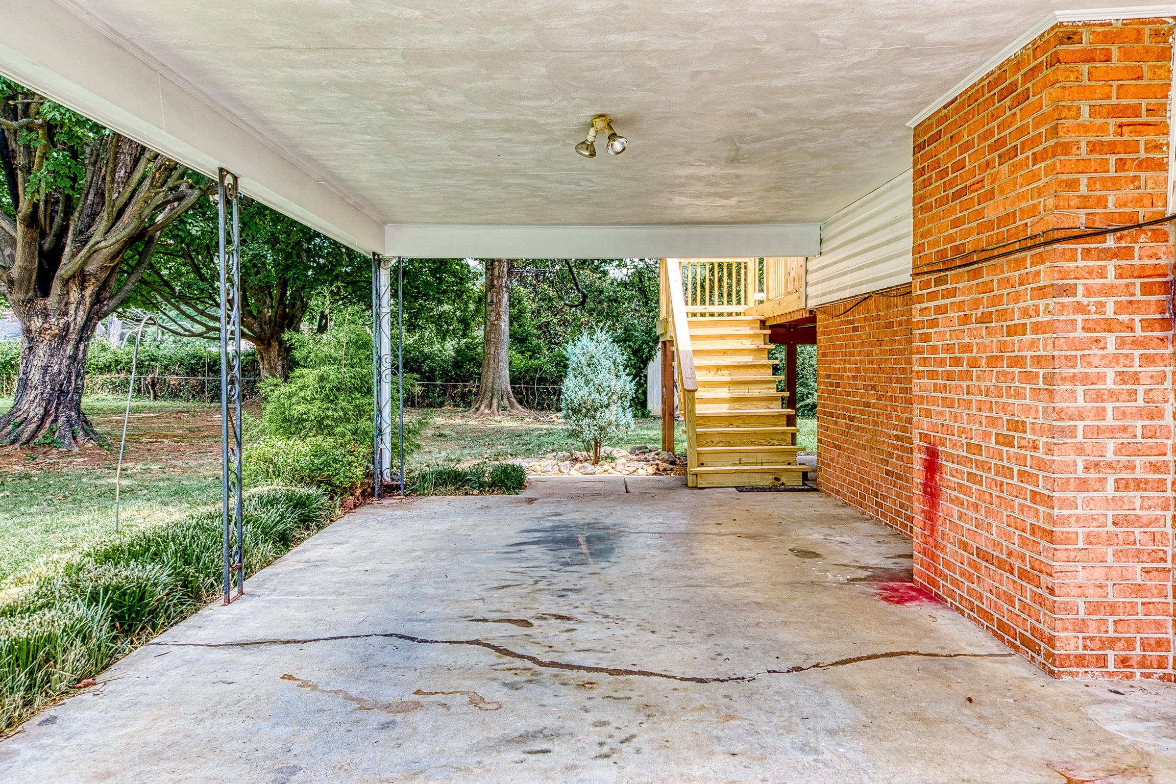 404 Highfield Road Salem, VA 24153 - Photo 16 of 45 404-Highfield-Rd-Salem-5