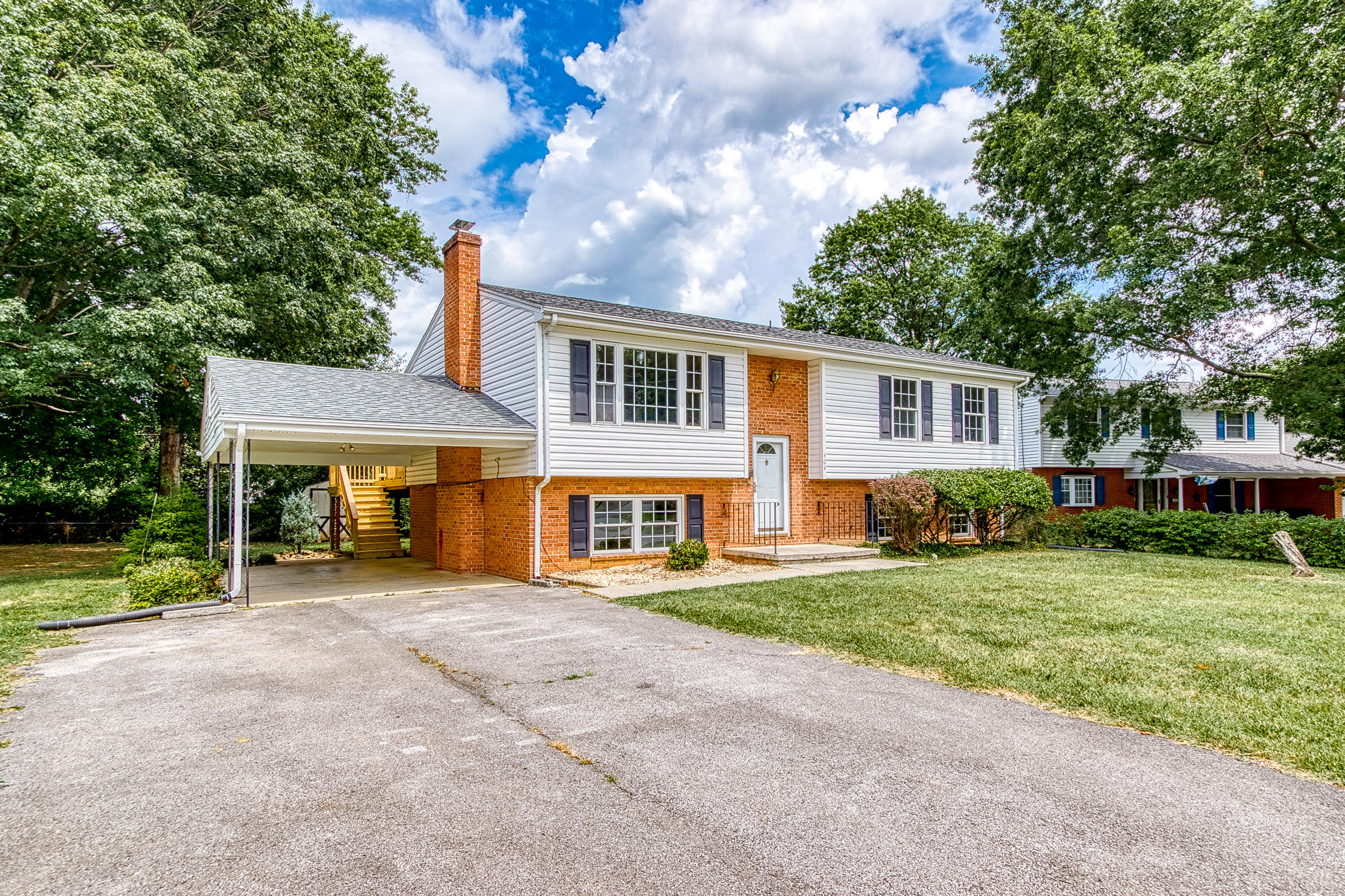 404 Highfield Road Salem, VA 24153 - Photo 6 of 45 404-Highfield-Rd-Salem-21