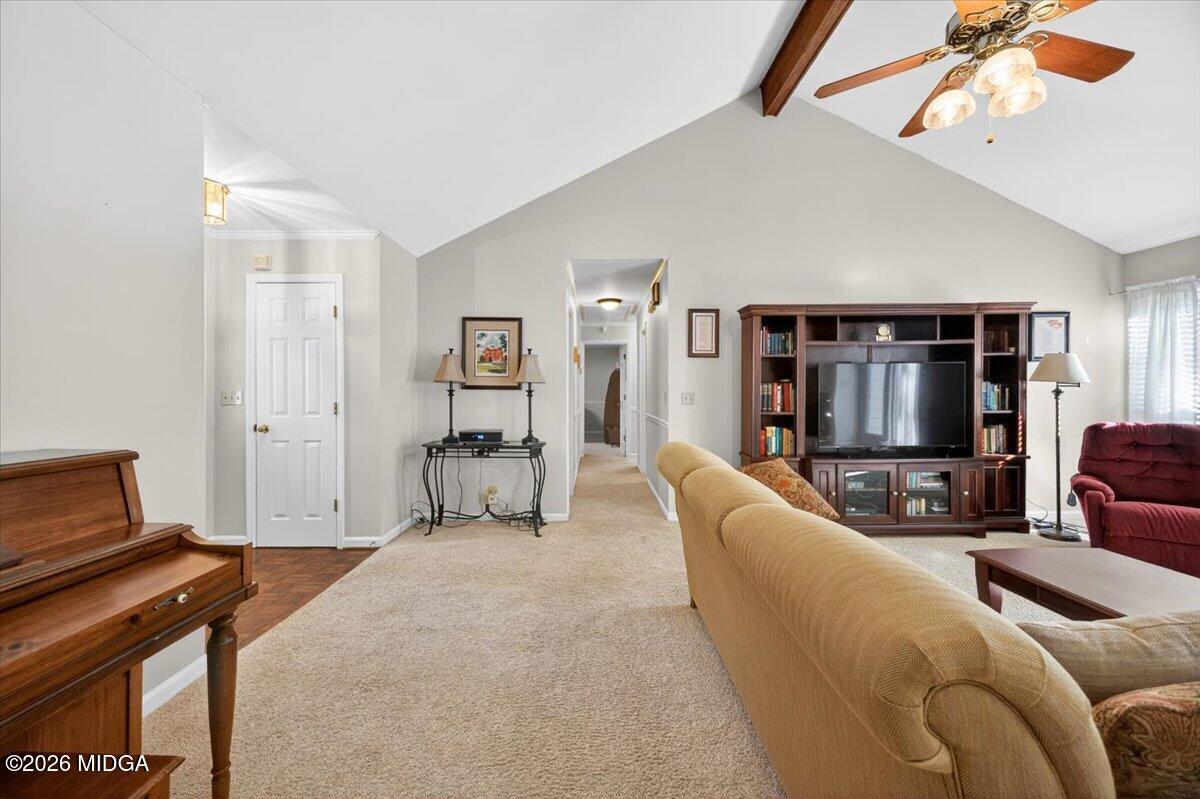 138 Rivoli Oaks Circle Macon, GA 31210 - Photo 8 of 27 Vaulted Ceiling