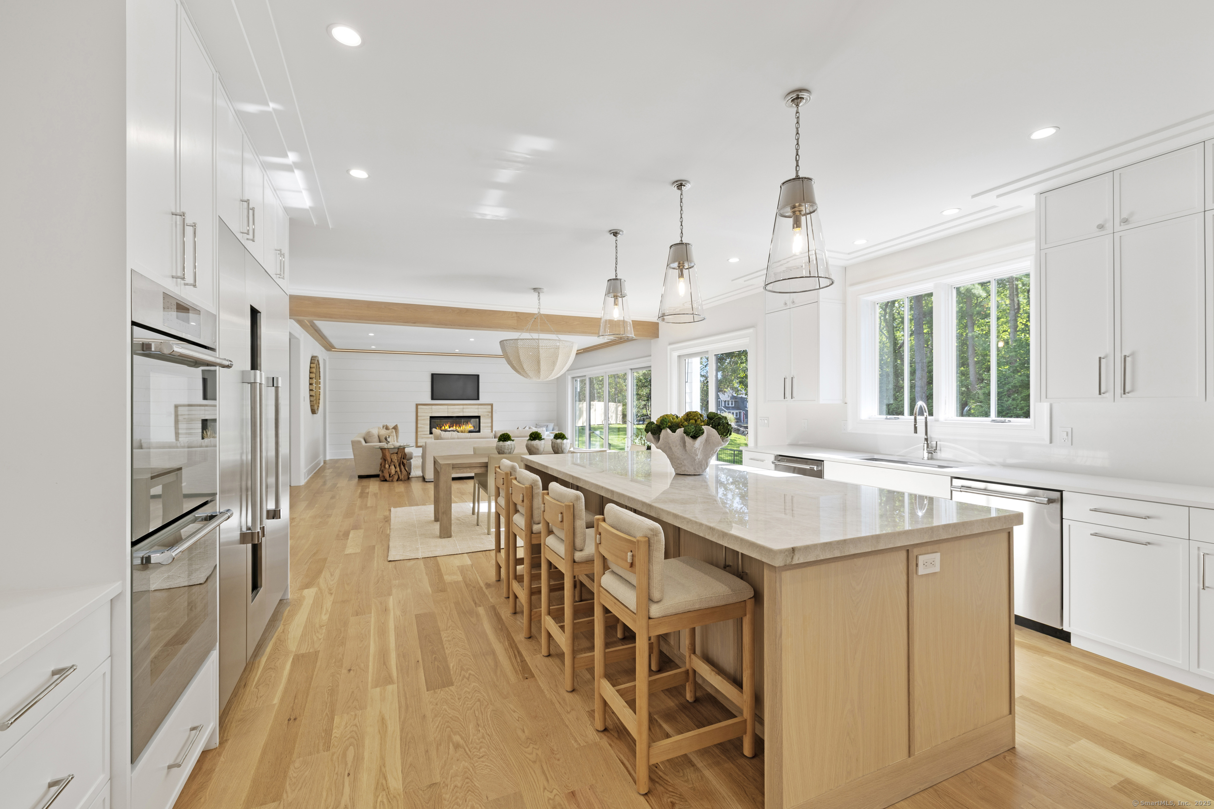 32 Webb Road Westport, CT 06880 - Photo 4 of 40