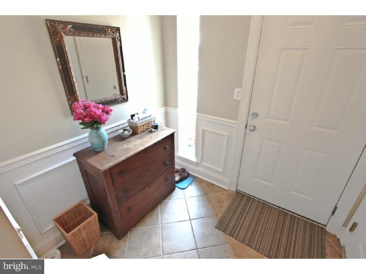 2242 Christian Street Philadelphia, PA 19146 - Photo 3 of 24 Foyer