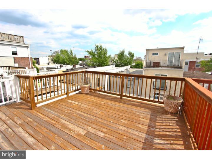 2242 Christian Street Philadelphia, PA 19146 - Photo 24 of 24 Deck