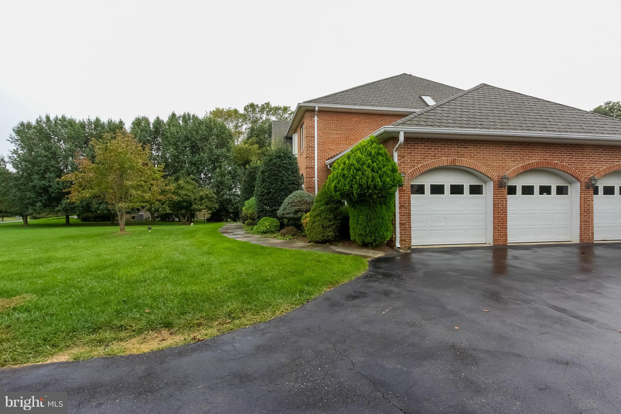 17840 Fraley Farm Road Rockville, MD 20855 - Photo 4 of 30 Exterior (Front)