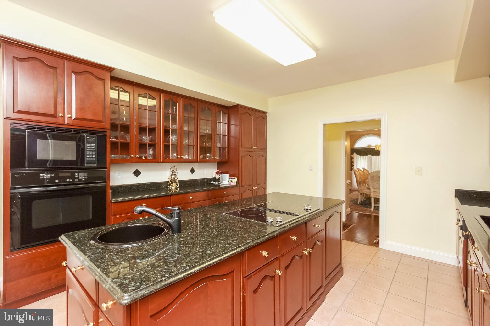 17840 Fraley Farm Road Rockville, MD 20855 - Photo 10 of 30 Kitchen