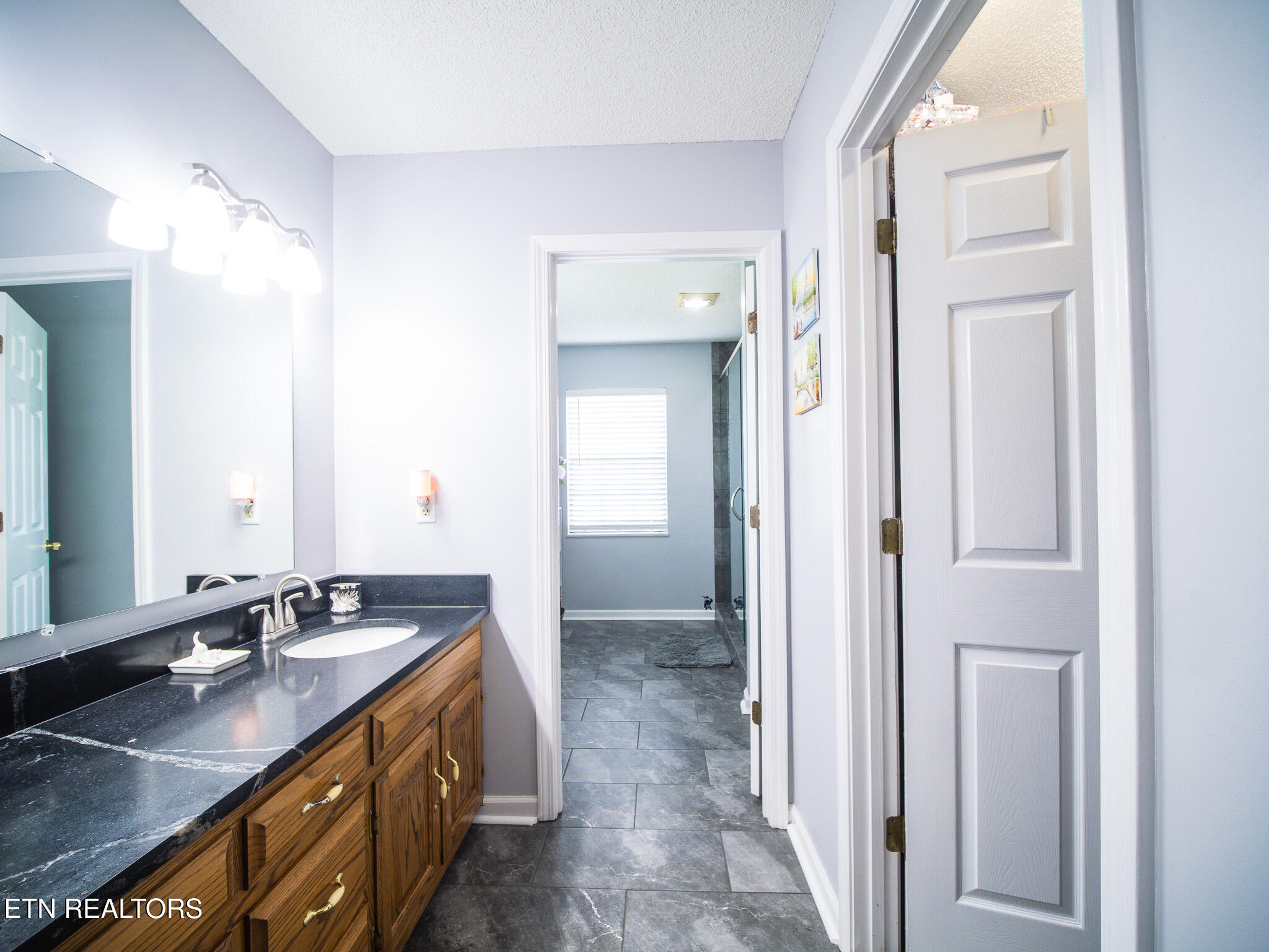 1306 Raulston Road Maryville, TN 37803 - Photo 28 of 50 Ensuite
