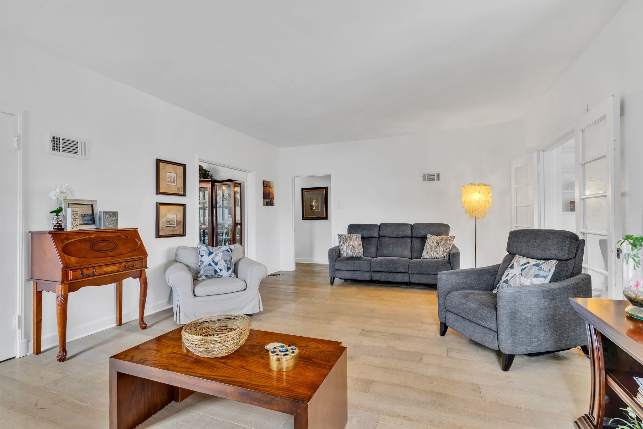 305 Connell Street Springfield, TN 37172 - Photo 9 of 46 a living room with furniture and a lamp