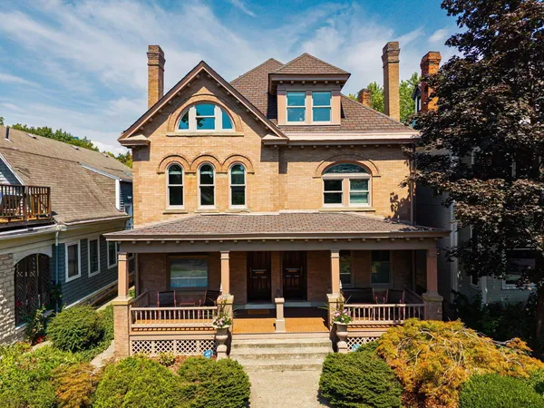 $1,100,000 | 422-420 West 6th Avenue, Columbus, OH 43201