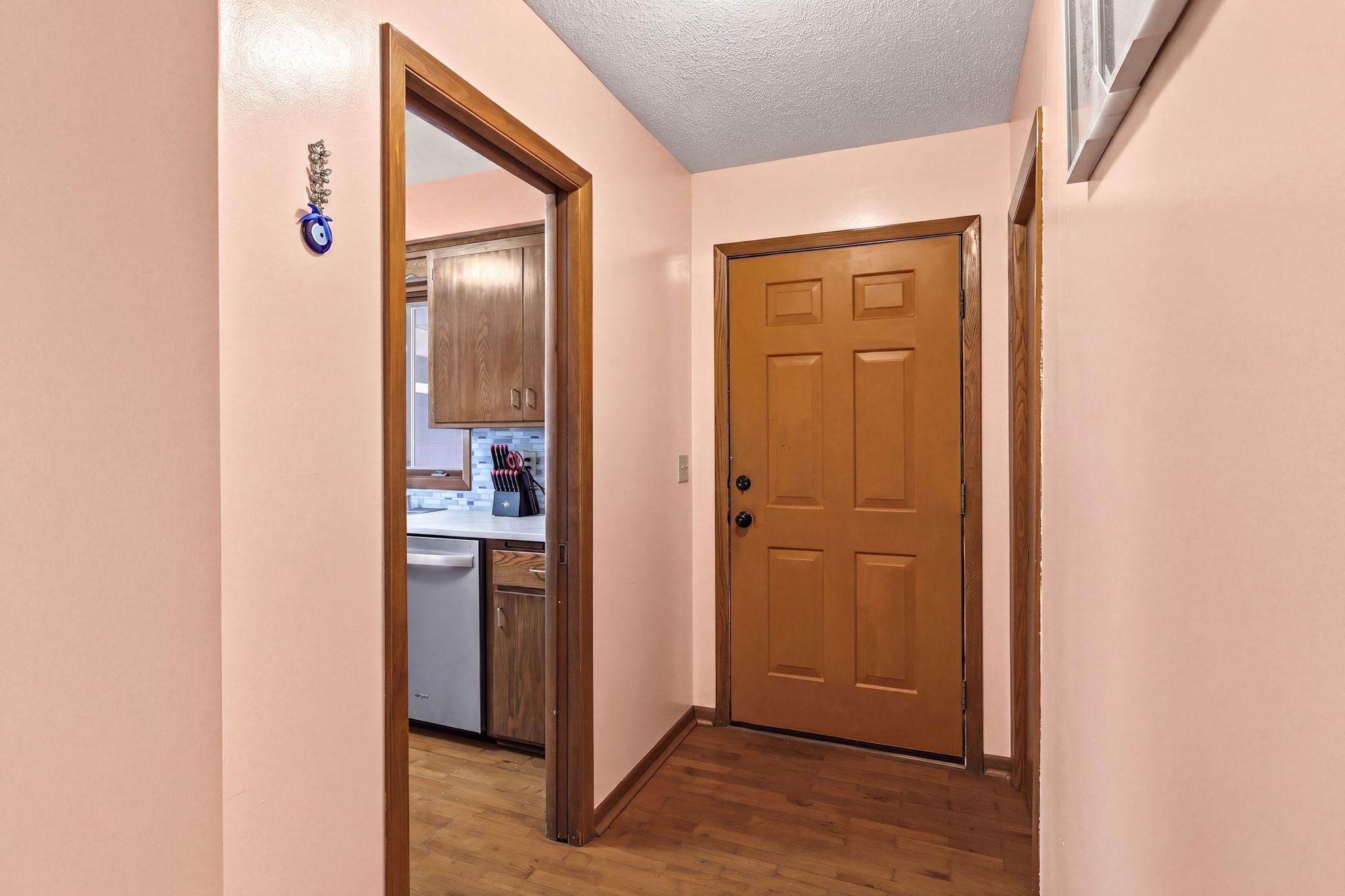 4738 Decatur Place North New Hope, MN 55428 - Photo 3 of 52 Gallery Image 3