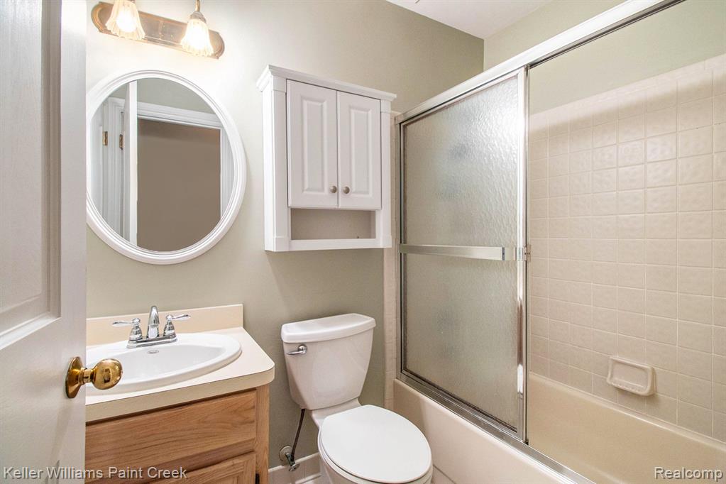 2351 Rochelle Park Drive Rochester Hills, MI 48309 - Photo 11 of 20