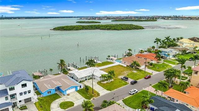 $1,200,000 | 533 Johns Pass Avenue, Madeira Beach, FL 33708