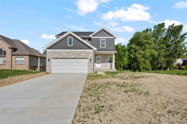 $379,900 | 5212 Farmridge Lane, Grand Blanc, MI 48439