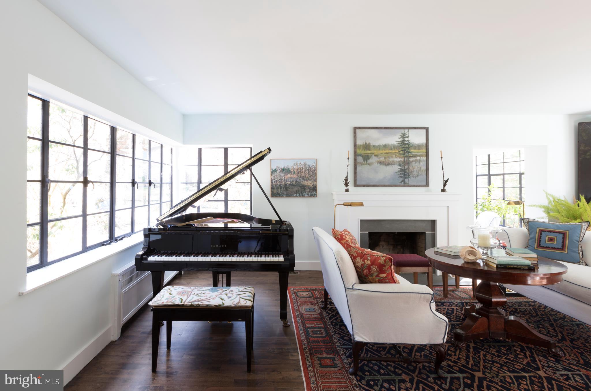 511 Murdoch Road Philadelphia, PA 19119 - Photo 3 of 24 Gallery Image 3