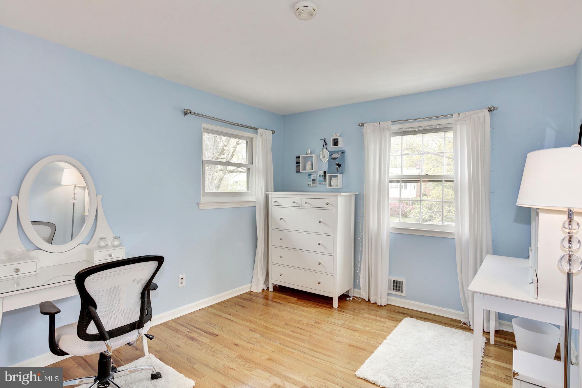 6007 Roxbury Avenue Springfield, VA 22152 - Photo 22 of 30 All bedrooms are flooded with light.